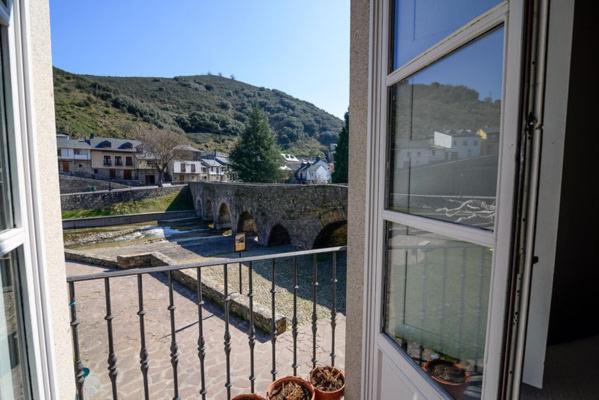 Hostal El Palacio Molinaseca Buitenkant foto