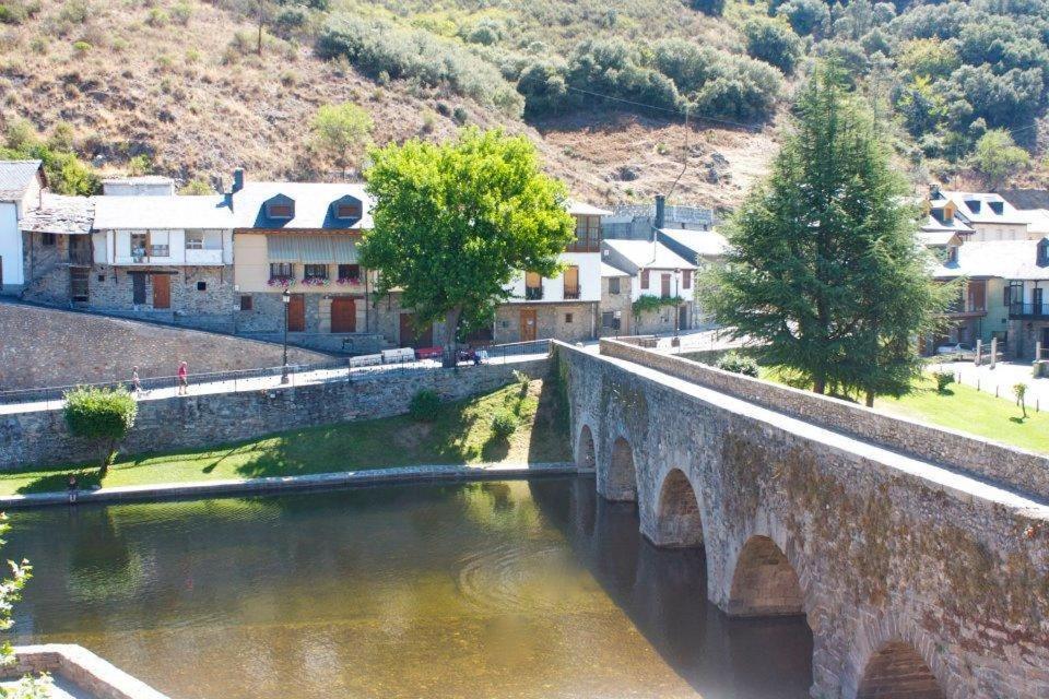 Hostal El Palacio Molinaseca Buitenkant foto